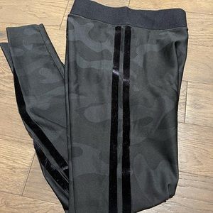 Ultracor camo leggings